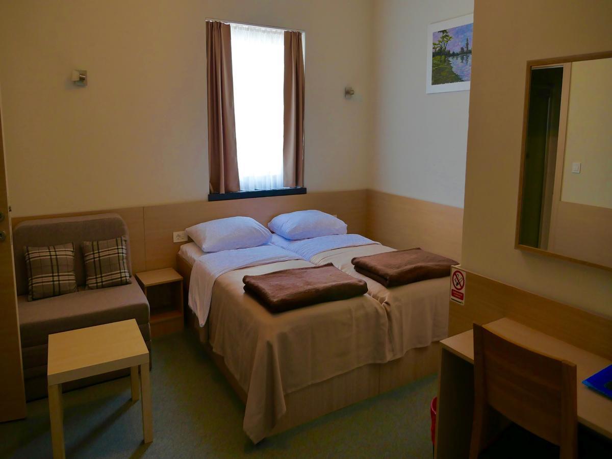 Hotel Lika Sjever Brinje Eksteriør bilde