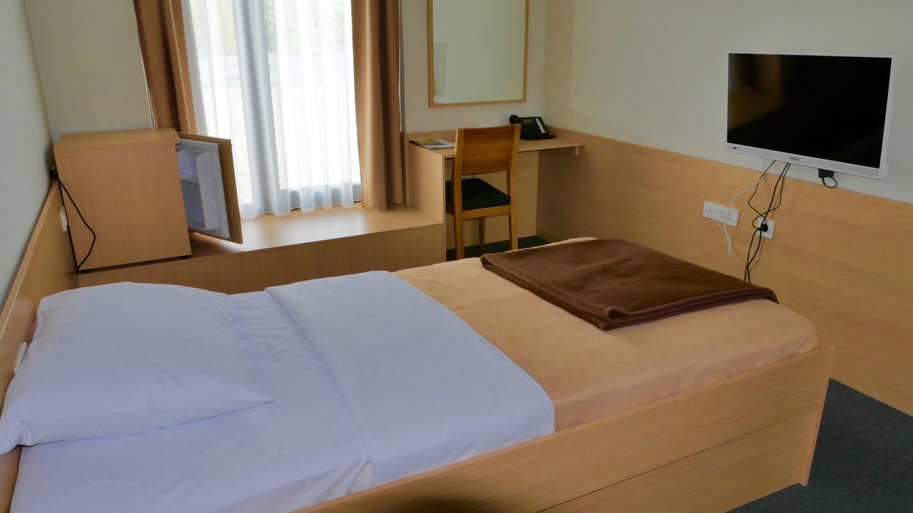 Hotel Lika Sjever Brinje Eksteriør bilde